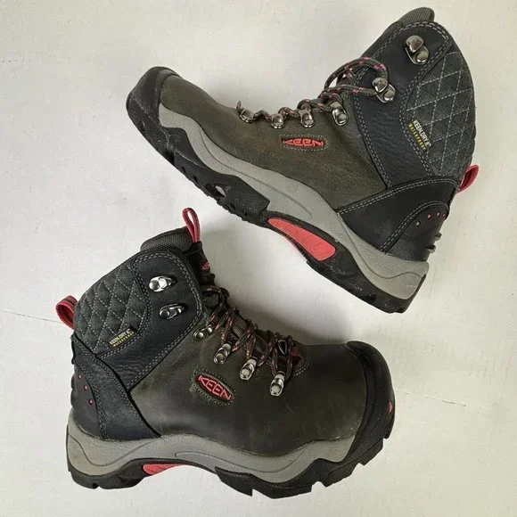 Women's keen top revel iii boots